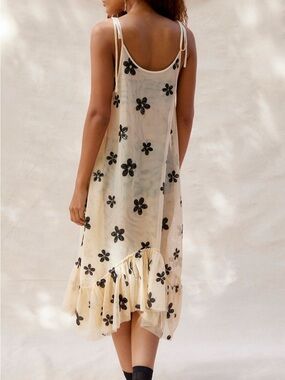 UO sequins midi Dress - size xs